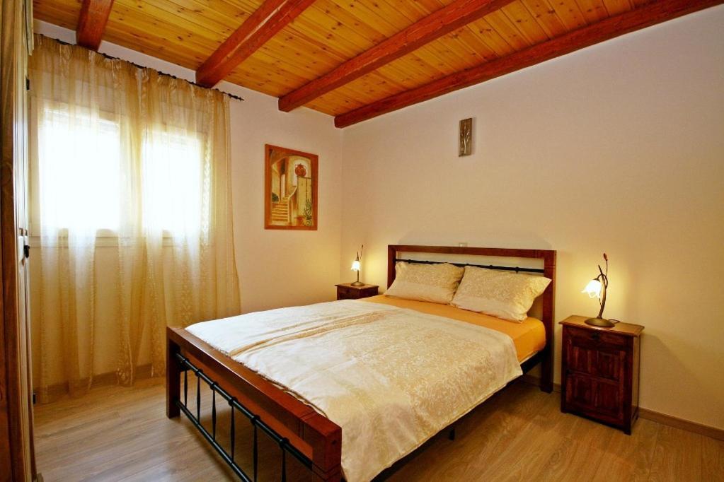 Villa Spiti Ute Makrádes Exterior foto